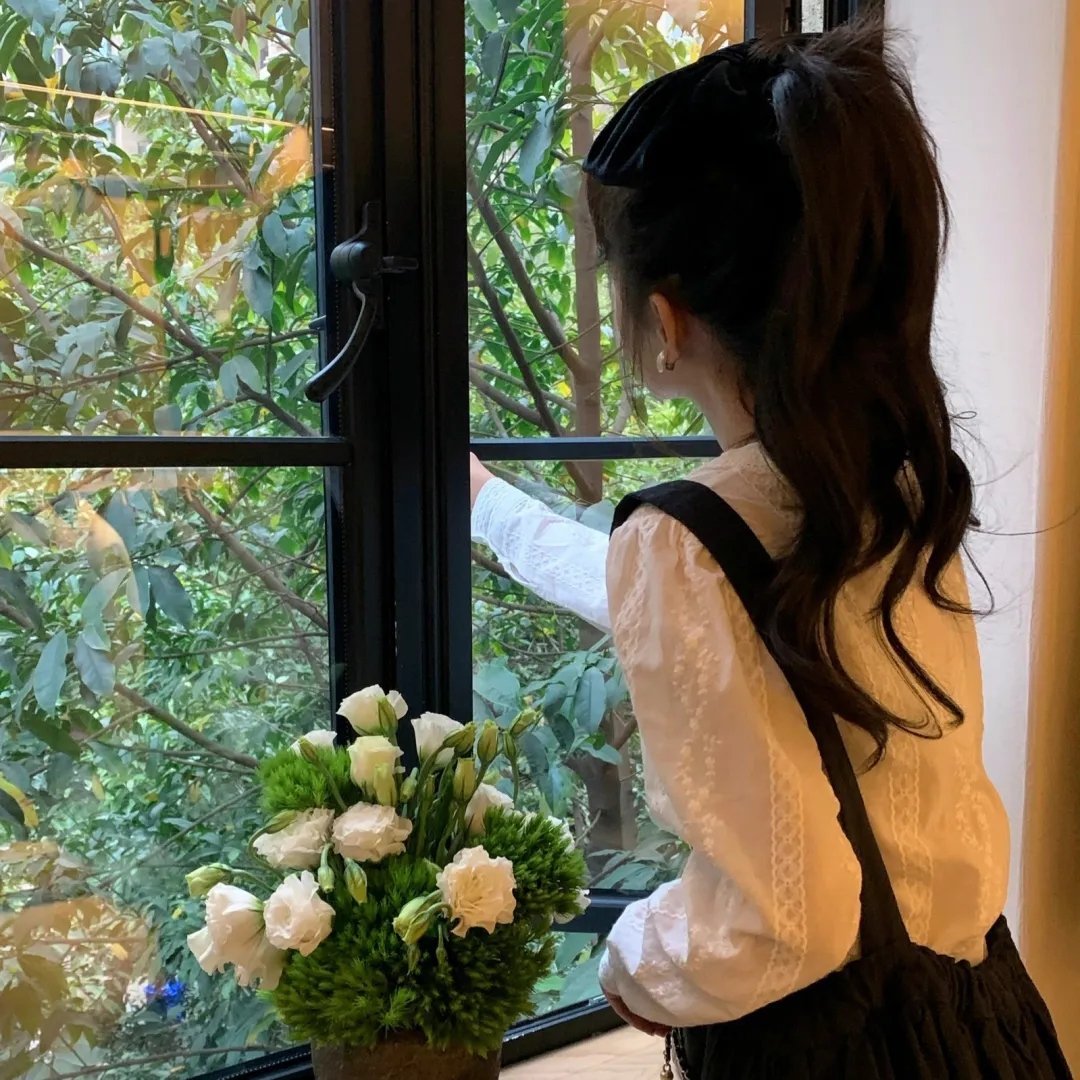 村佬步出城